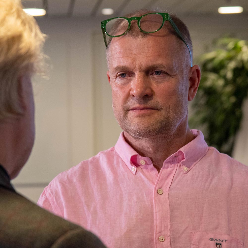 Arvo Kokkosen villikalaspesialisti Klaus Berglund kertoi luennolla mm. projektista, joka tähtää Itämeren pelastamiseen ja kalakantojen elpymiseen.
